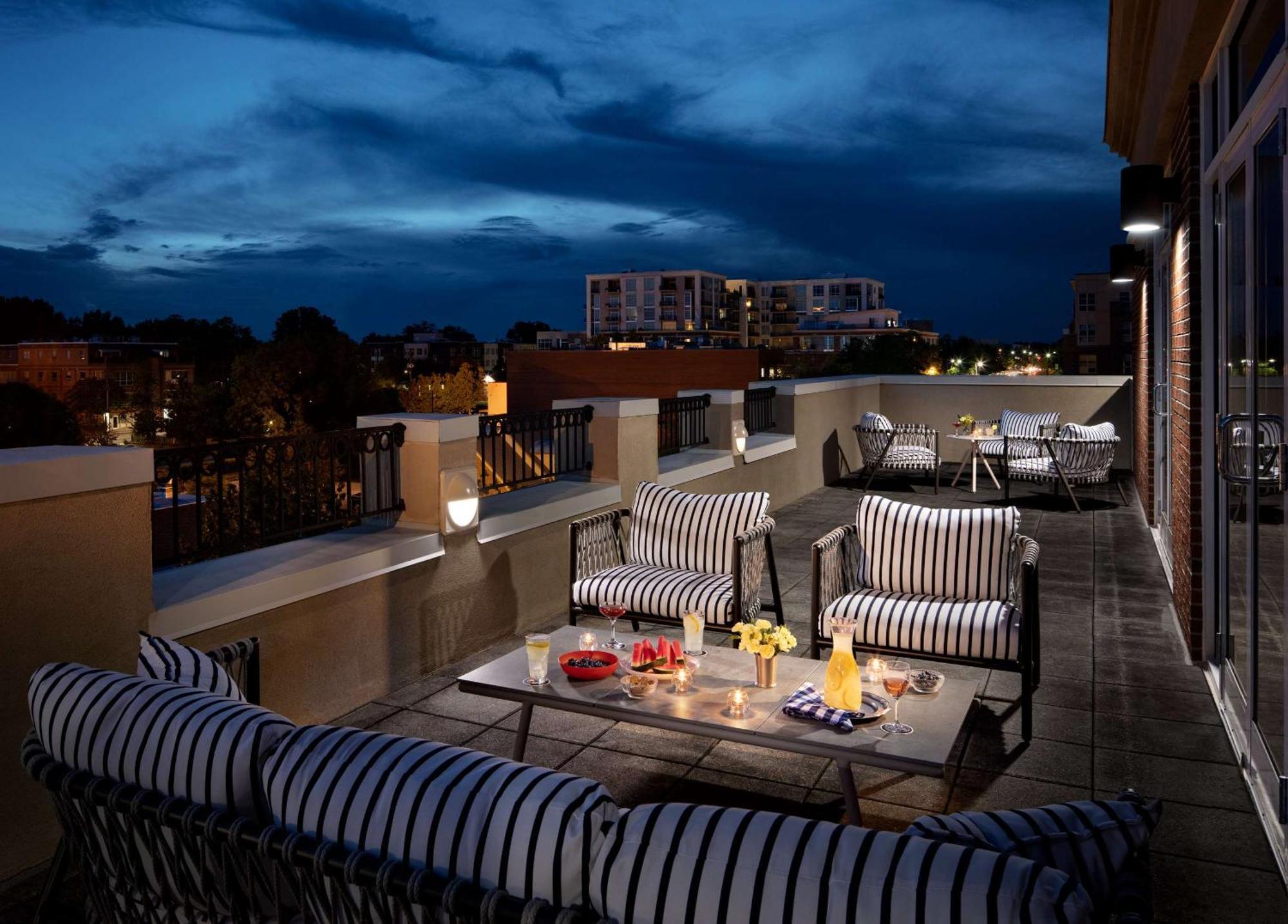 Graduate By Hilton Chapel Hill Hotel Luaran gambar